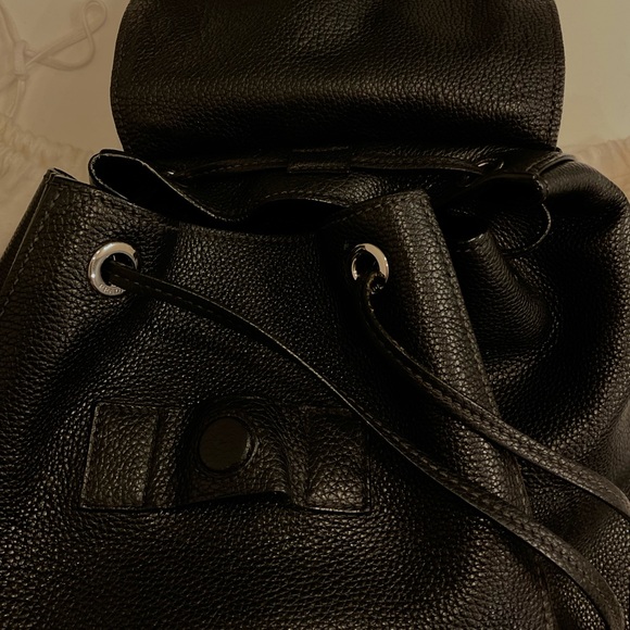 Prada leather backpack - Picture 2 of 7